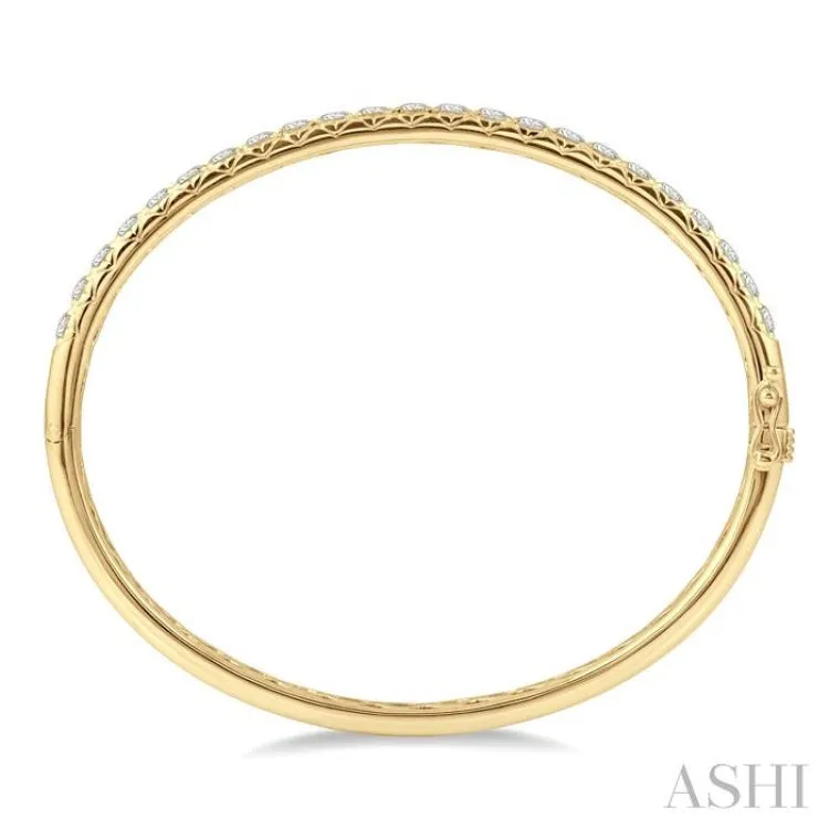 3.00 ctw Round Cut Diamond Bangle in 14K Yellow Gold