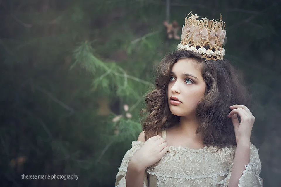 Lace Crown