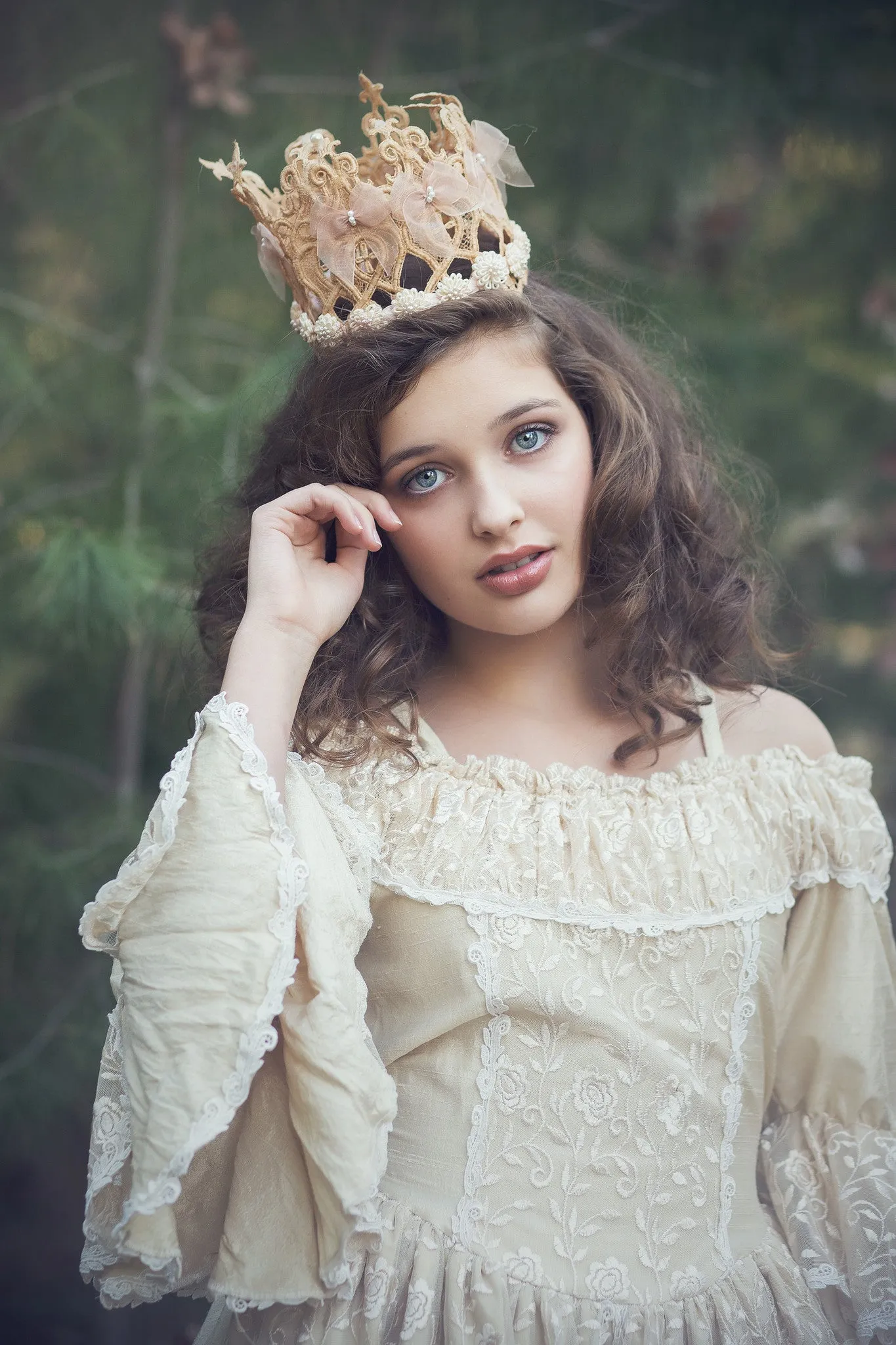Lace Crown