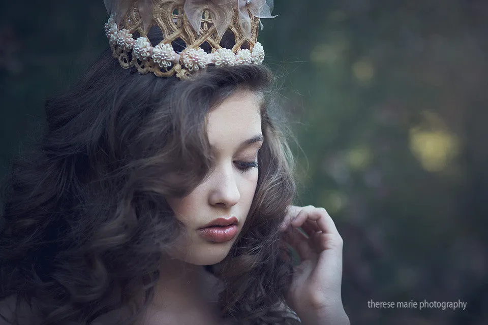 Lace Crown