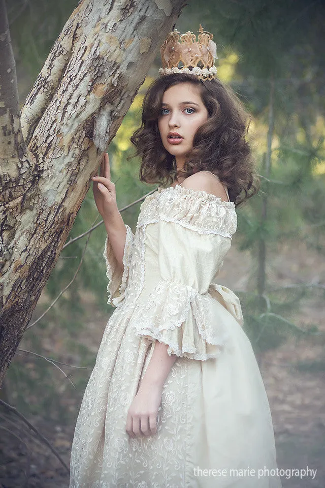 Lace Crown