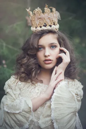 Lace Crown