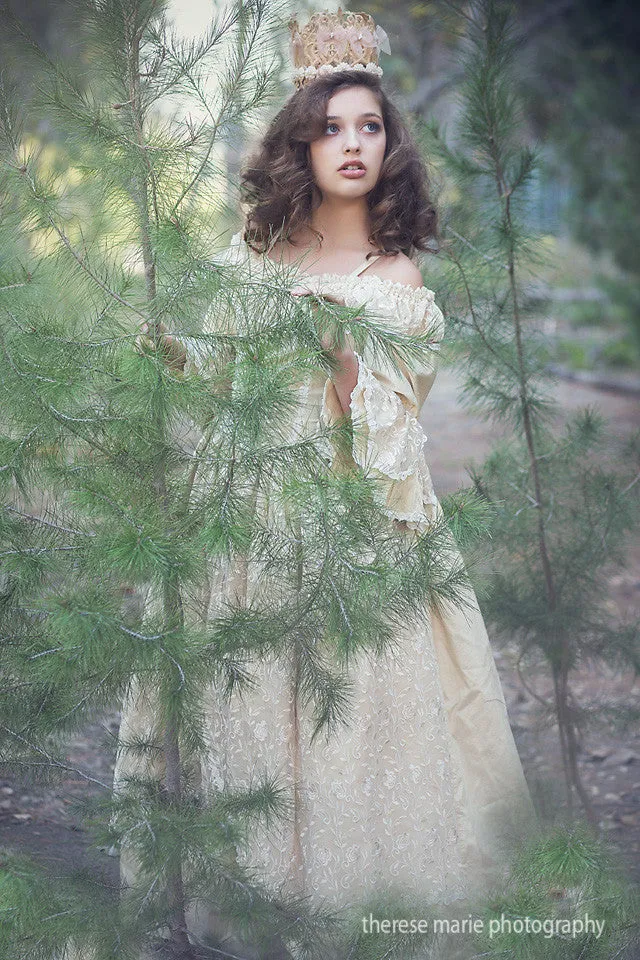 Lace Crown